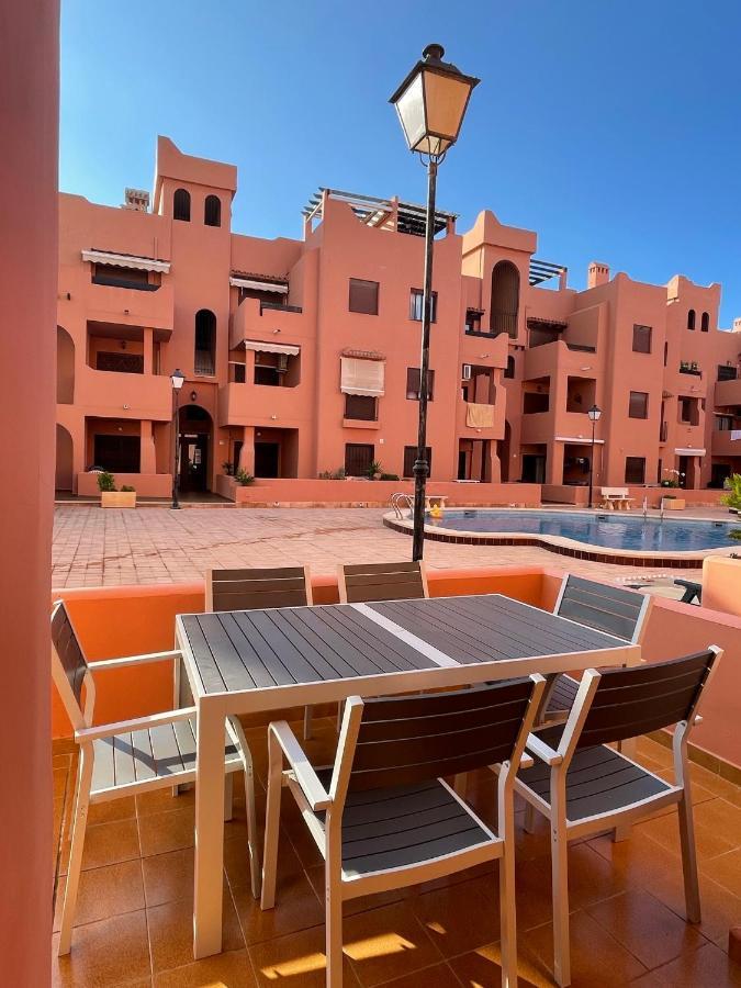 Three Bedroom Apartment With Pool In Торрев'єха Екстер'єр фото