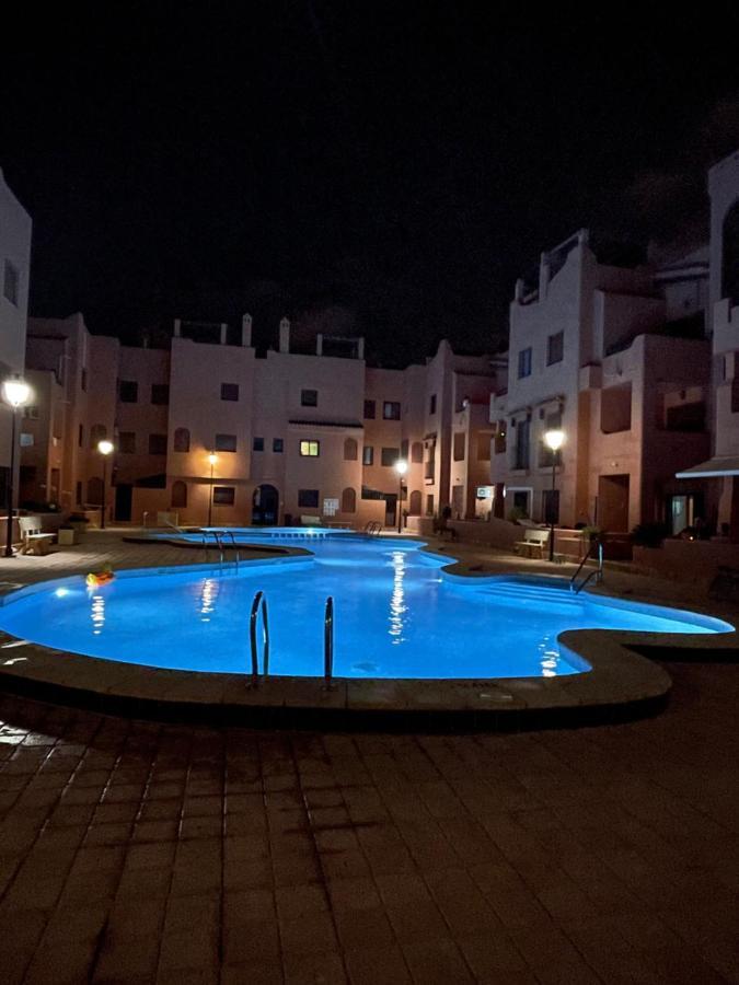 Three Bedroom Apartment With Pool In Торрев'єха Екстер'єр фото